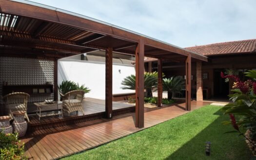 Casa à venda no bairro Cidade Nobre… Sofisticação, amplitude e exclusividade em um só lugar.